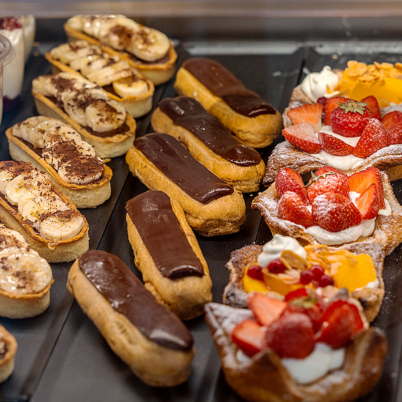 ショーケーススイーツ（エクレア・デニッシュ）